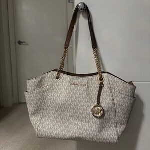 Michael Kors Tote.